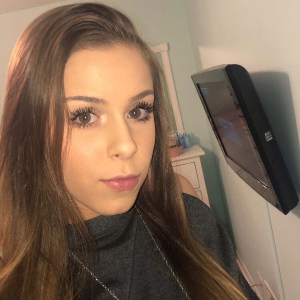 Meet your Posher, Nicole